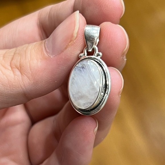 Moonstone Sterling Silver Pendant - Picture 4 of 5